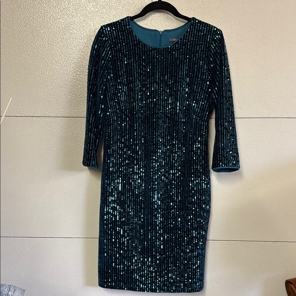 Julia Jordan  Teal Sequin Dress